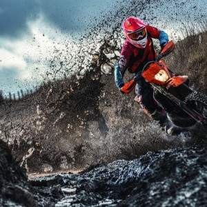 爱游戏正版-中国足球反腐风暴，43人被终身禁赛，中国足球反贪风暴